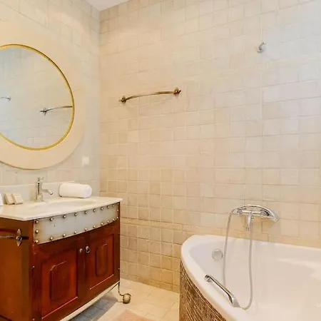 Elysium 5-bdrm With Private Pool, Sani Area *