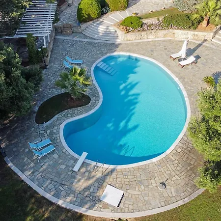 Elysium 5-bdrm With Private Pool, Sani Area Appartamento