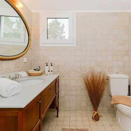 Elysium 5-bdrm With Private Pool, Sani Area * 撒尼海滩