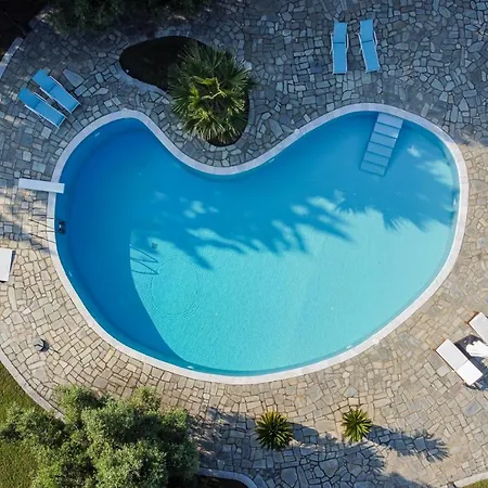 Elysium 5-bdrm With Private Pool, Sani Area 公寓 *